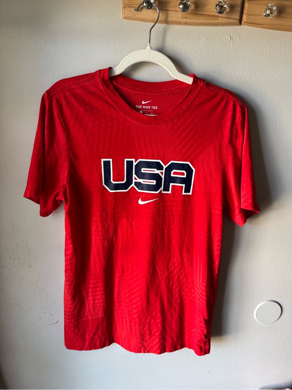 Nike Mens Small Red USA Team Dri-FIT Graphic T-Shirt Short Sleeve Athletic